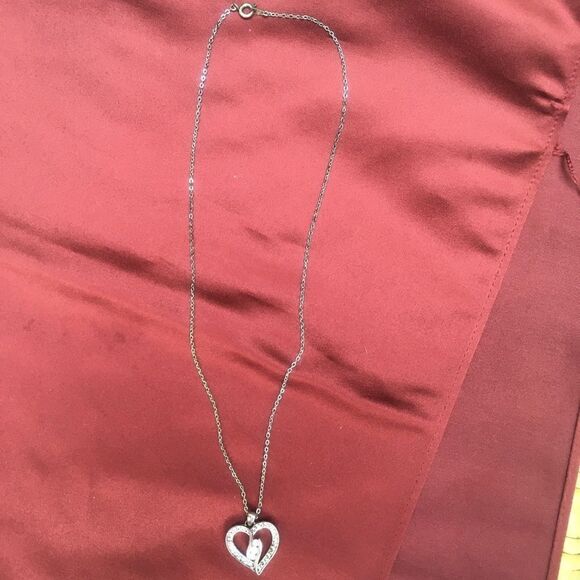 3/$20 Vintage RHINESTONE Silver HEART NECKLACE - Picture 1 of 3